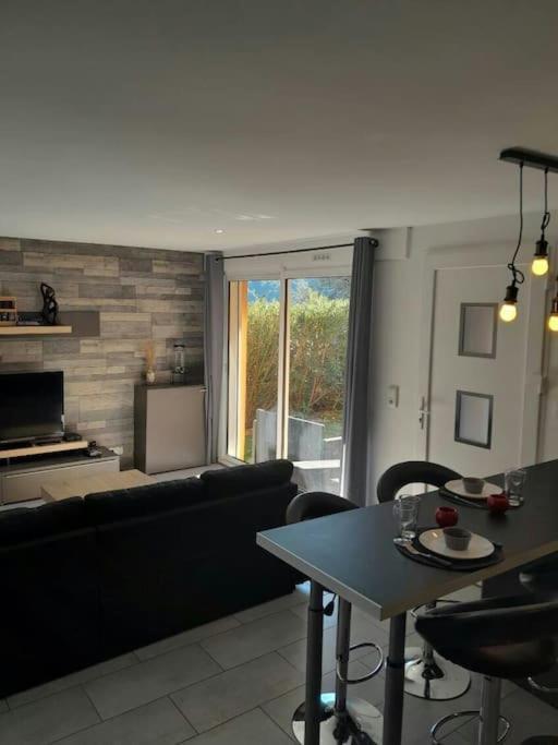 Appartement Spacieux &Tres Calme. Spacious & Very Quiet Apartment. Carros Eksteriør billede