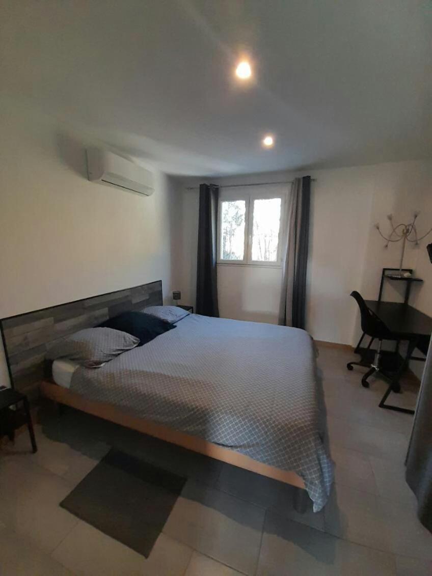 Appartement Spacieux &Tres Calme. Spacious & Very Quiet Apartment. Carros Eksteriør billede