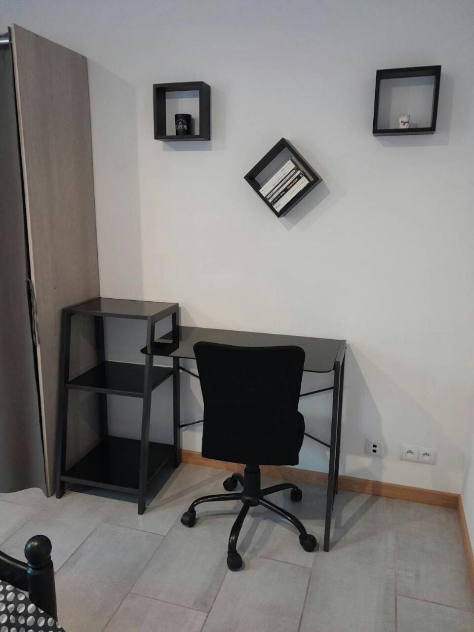 Appartement Spacieux &Tres Calme. Spacious & Very Quiet Apartment. Carros Eksteriør billede